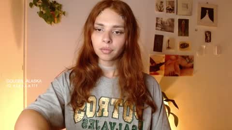 Snapshot of golden_alaska chatting on November 2025 12:32:01 AM Alaska online show from November 2025 12:32:01 AM