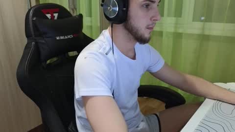 Golden boyyy21 online show from December 2025 07:53:02 PM