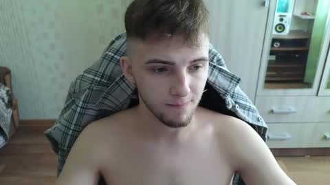 Golden boyyy21 online show from March 2026 10:42:02 AM