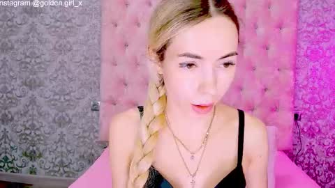 golden girl   online show from October 2025 01:52:02 AM