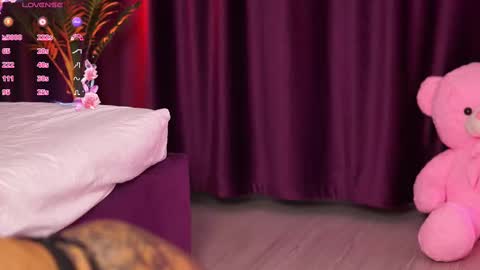 GoldenAmberX online show from March 2025 08:01:02 PM