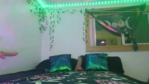 XxPretentious PeachxX online show from May 2026 07:14:01 AM