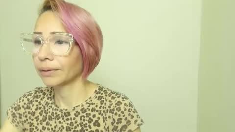 goldenrosa online show from March 2026 05:27:02 PM