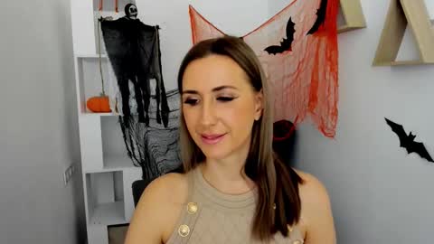 Olivia online show from October 2025 03:29:01 AM