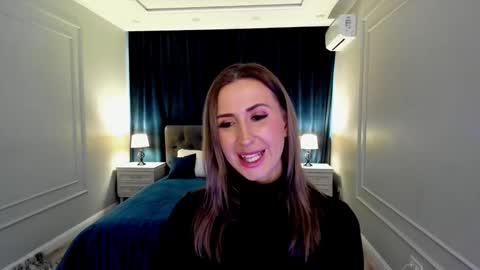 Olivia online show from November 2025 05:07:02 AM