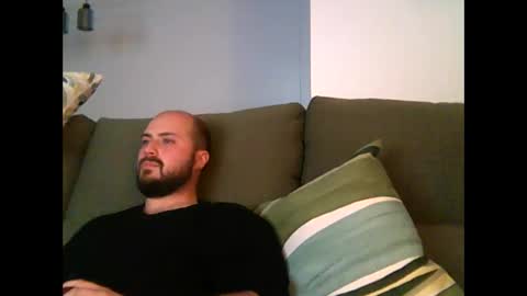goldenspainboy online show from April 2026 10:29:02 PM
