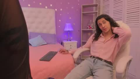 Snapshot of goldentemptation_ chatting on February 2026 07:18:01 PM goldentemptation_ online show from February 2026 07:18:01 PM