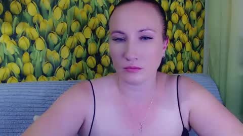 goldmoonn online show from July 2026 05:45:01 PM