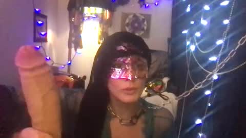 goldynsilvyrempress online show from May 2026 04:50:01 AM