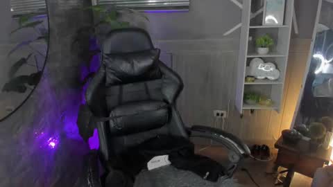 gomez420sofi online show from January 2025 07:42:02 AM