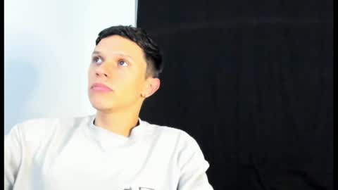 goodboy69i online show from January 2025 07:49:02 PM