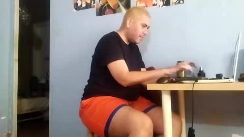 Snapshot of gorak32 chatting on January 2026 03:39:02 PM GoraK online show from January 2026 03:39:02 PM