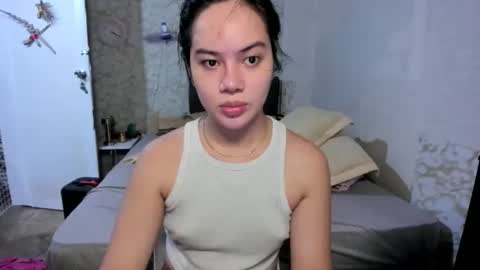 geneviev online show from December 2025 08:07:02 AM