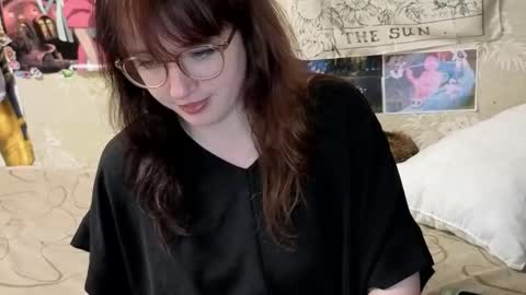 Amy online show from September 2025 09:04:02 PM