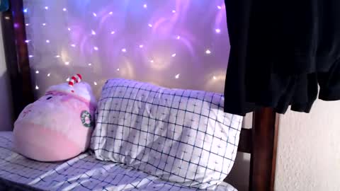 Snapshot of gothbaby305 chatting on January 2025 04:36:02 AM gothbaby305 online show from January 2025 04:36:02 AM