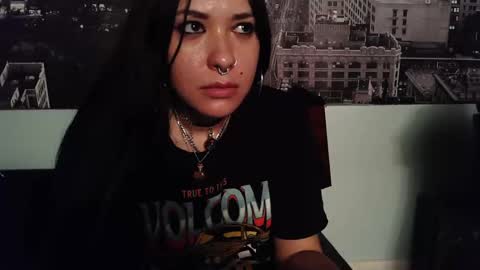 Snapshot of gothbaby305 chatting on October 2025 05:10:02 PM gothbaby305 online show from October 2025 05:10:02 PM
