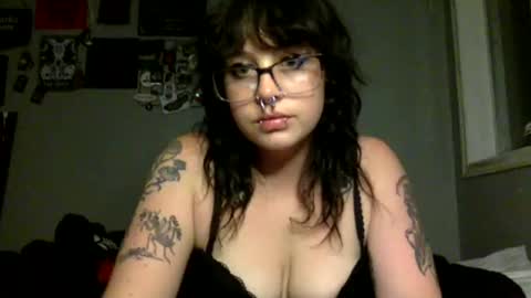 Snapshot of gothgoddessrose666 chatting on June 2026 03:46:01 AM Goddessr0se online show from June 2026 03:46:01 AM