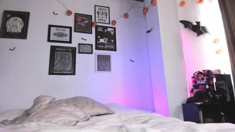 hi my name is Elizabeth nice to meet you online show from January 2025 05:53:01 PM