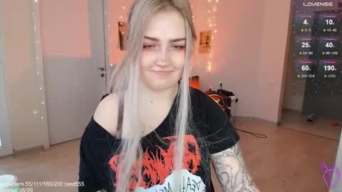 traumfrau Kira angel face devil eyes I SELL A LOT VIDEO IN GALLERY online show from January 2026 12:09:02 PM