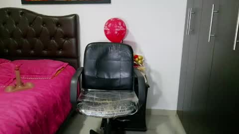 Snapshot of grace_mature_milf chatting on June 2026 12:10:02 PM grace_mature_milf online show from June 2026 12:10:02 PM