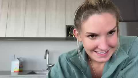 Gracie Mae online show from September 2025 04:40:02 PM