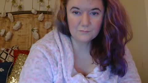 Snapshot of grateful42day chatting on December 2025 08:12:01 AM grateful42day online show from December 2025 08:12:01 AM