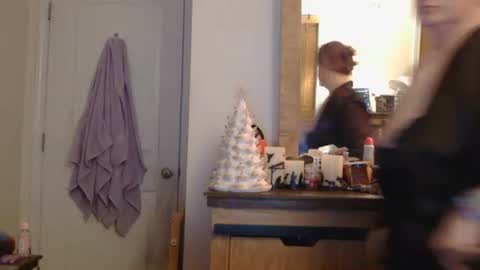 Snapshot of grateful42day chatting on December 2025 04:53:01 AM grateful42day online show from December 2025 04:53:01 AM