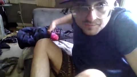 Snapshot of gratiotony chatting on June 2026 08:55:02 PM Get US to 1000 you wont be disapointed online show from June 2026 08:55:02 PM