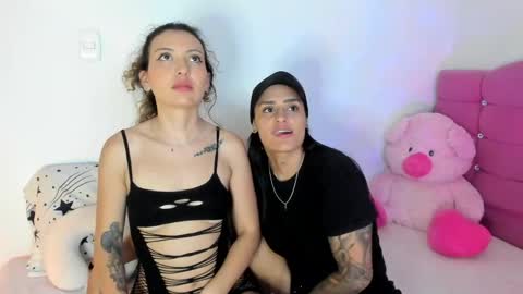Snapshot of grave_duo chatting on May 2026 06:00:02 AM GRAVE DUO online show from May 2026 06:00:02 AM