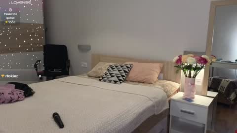 Snapshot of gray_swann chatting on January 2025 07:20:02 PM Ray online show from January 2025 07:20:02 PM