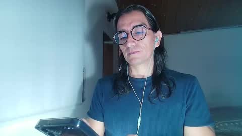 grayrosty online show from February 2026 06:15:01 PM