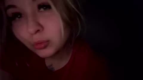 Lina 3 online show from March 2026 07:53:01 PM