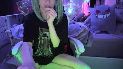 GreenEyedLovexo online show from May 2026 01:27:01 PM