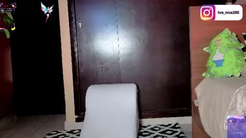 Snapshot of greeneyes_diamond chatting on July 2026 12:42:01 AM greeneyes_diamond online show from July 2026 12:42:01 AM