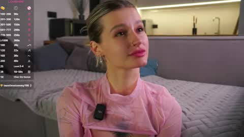 Kelly online show from April 2026 02:27:02 PM