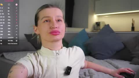 Kelly online show from April 2026 02:32:01 PM