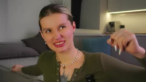 Kelly online show from April 2026 01:50:02 PM