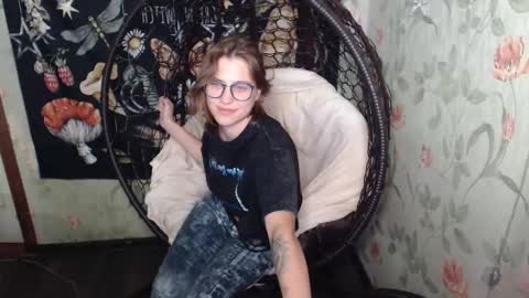 Lina online show from September 2025 12:28:02 PM