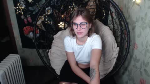 Lina online show from October 2025 04:45:01 AM