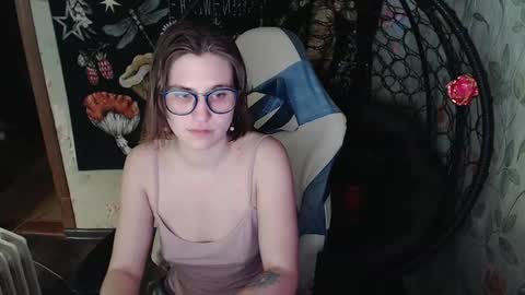 Lina online show from April 2026 12:08:02 PM