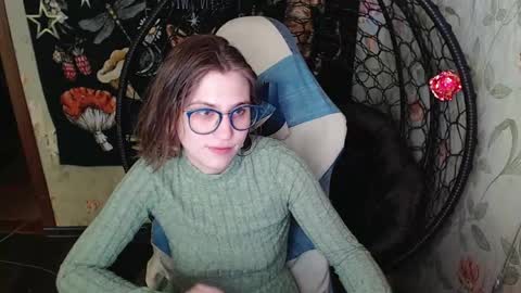 Snapshot of greenwitch9 chatting on May 2026 11:51:01 AM Lina online show from May 2026 11:51:01 AM