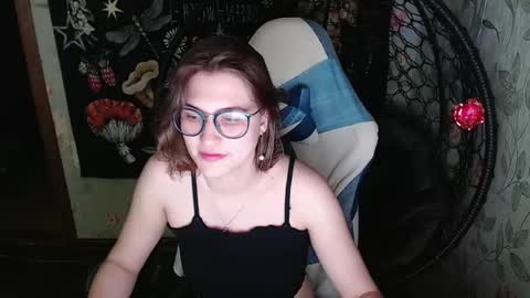Snapshot of greenwitch9 chatting on May 2026 12:34:02 PM Lina online show from May 2026 12:34:02 PM