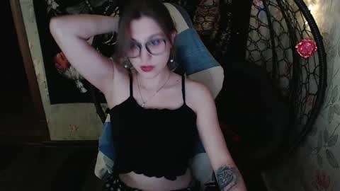 Snapshot of greenwitch9 chatting on May 2026 12:11:02 PM Lina online show from May 2026 12:11:02 PM
