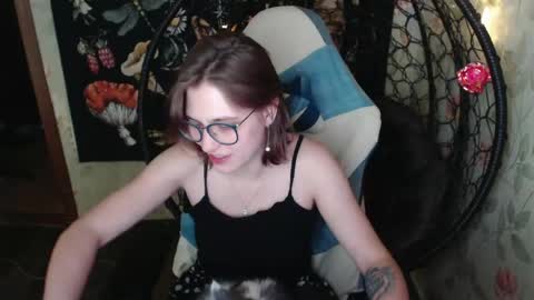 Snapshot of greenwitch9 chatting on May 2026 11:50:01 AM Lina online show from May 2026 11:50:01 AM