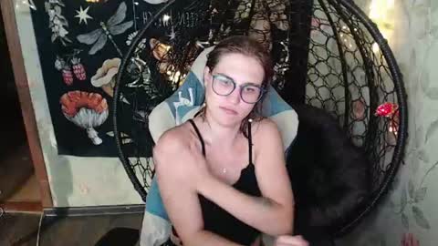 Lina online show from July 2026 01:07:02 PM