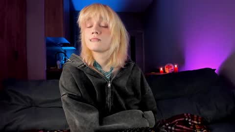 Greg-independent model online show from February 2025 07:02:01 PM