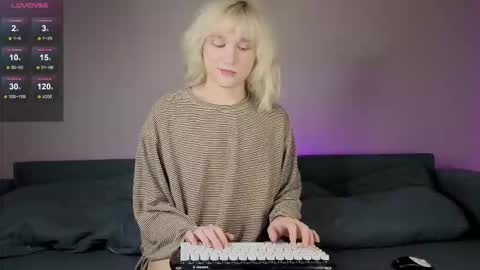 Greg-independent model online show from November 2025 10:08:02 PM