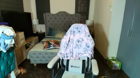 greta_v online show from November 2025 08:03:02 AM