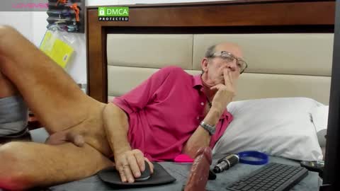 Grey.  If viewing your cam I am more likely to stay if you show your face. online show from February 2026 06:08:01 PM