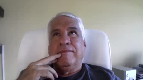 grisa01 online show from November 2025 01:02:02 PM